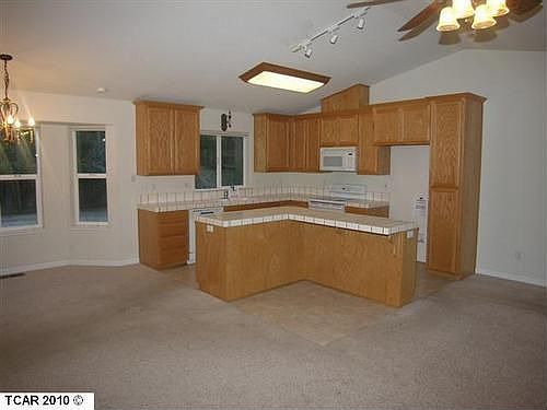 4th image of 760 Arbona Cir N
