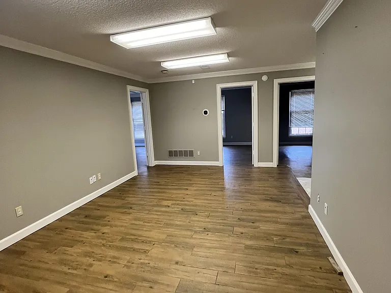 299 S Walnut Bend Rd #202 — Photo 2