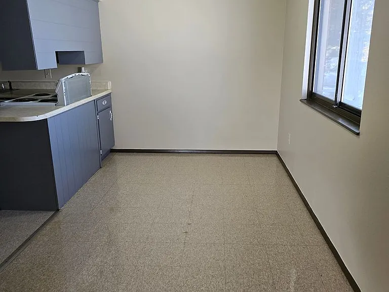 1565 Bryn Mawr Pl — Photo 5