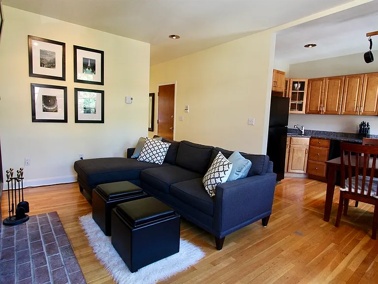 103 E Brookline St #4 — Photo 6
