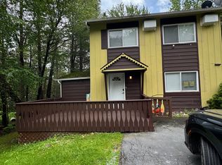 24 Robert Rd, Kiamesha Lake, NY 12751