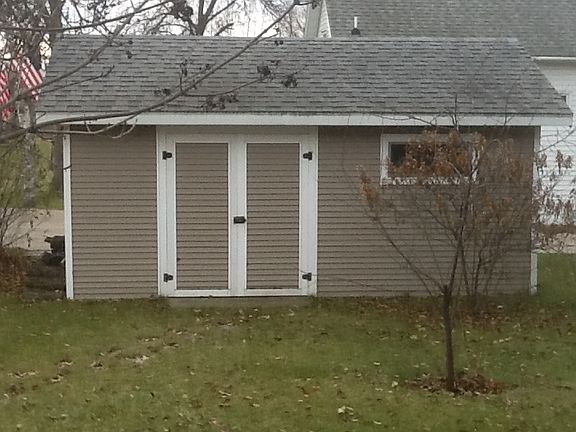 5th image of 410 Lake St