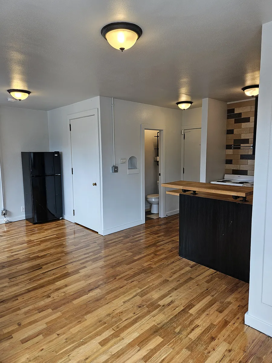Building Photo - 840 N Lincoln Ave #202