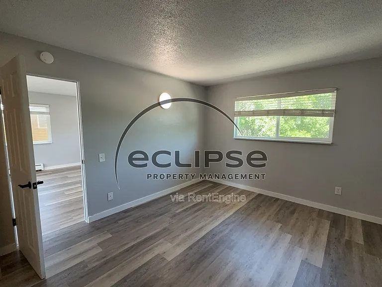 Summit View Apartments — Photo 89