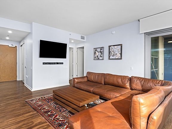 5th image of 321 10th Ave Unit 207