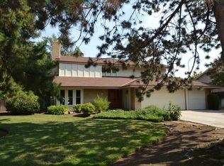 2682 W Dovewood Ln, Fresno, CA