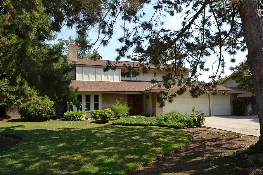 2682 W Dovewood Ln photo 1