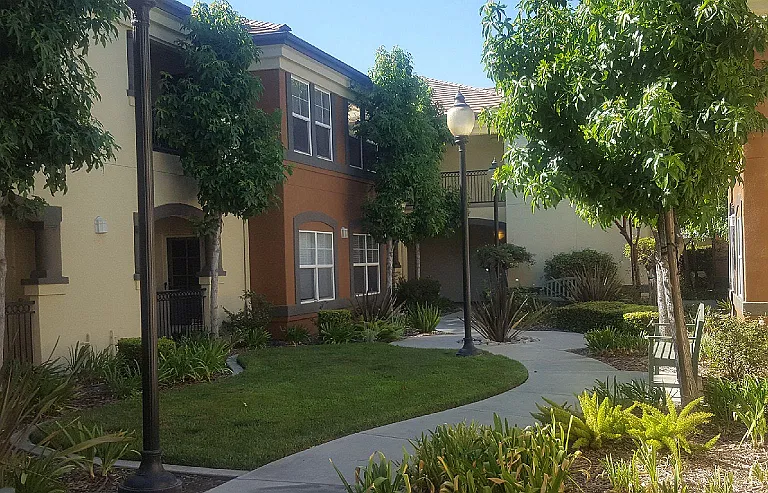 7061 Walker St — Photo 2