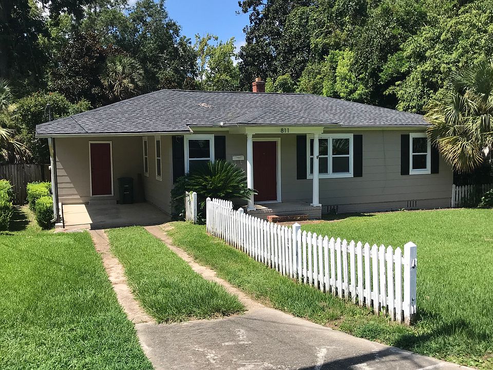 1st image of 811 Delores Dr