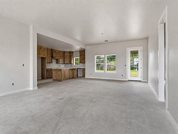 2nd image of 110 Garrett Dr