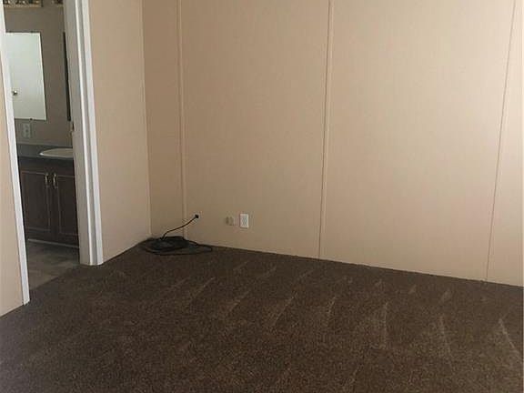 4th image of 407 Jones St