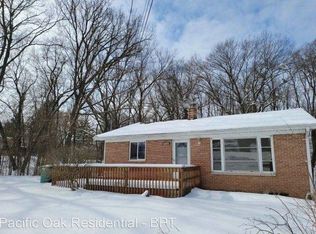 285 21st St N, Springfield, MI 49037