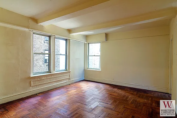 Sold by Wohlfarth & Associates Inc | media 19