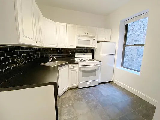 Rented by City Connections Realty | media 31