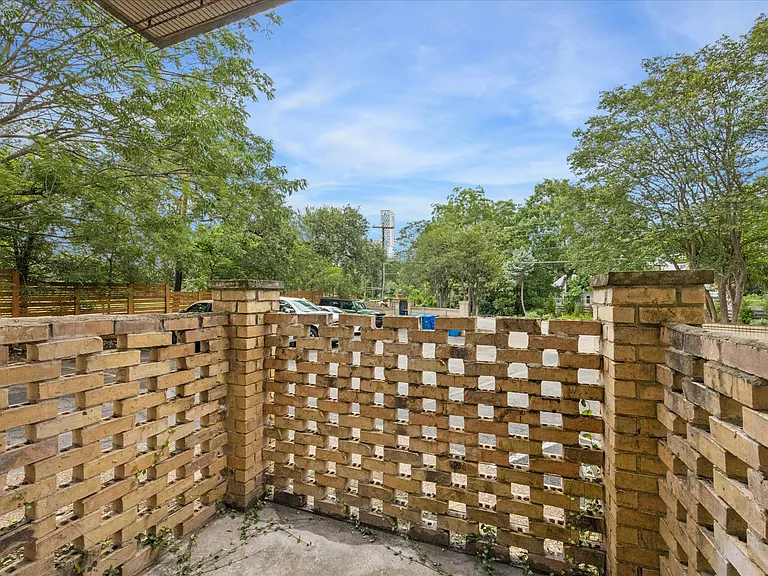 1202 Newning Ave #114 — Photo 12