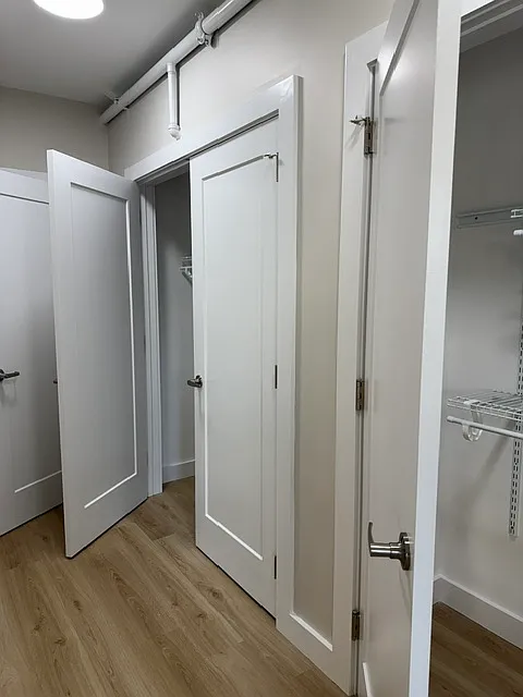 Studio, 421 sqft, $2,100 — Photo 3