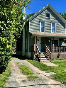 114 W Oak Orchard St, Medina, NY, 14103