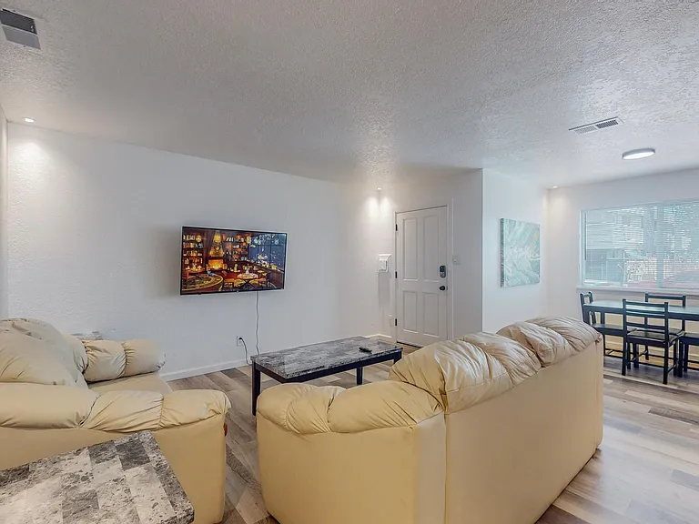2423 Espanola St NE #C — Photo 6
