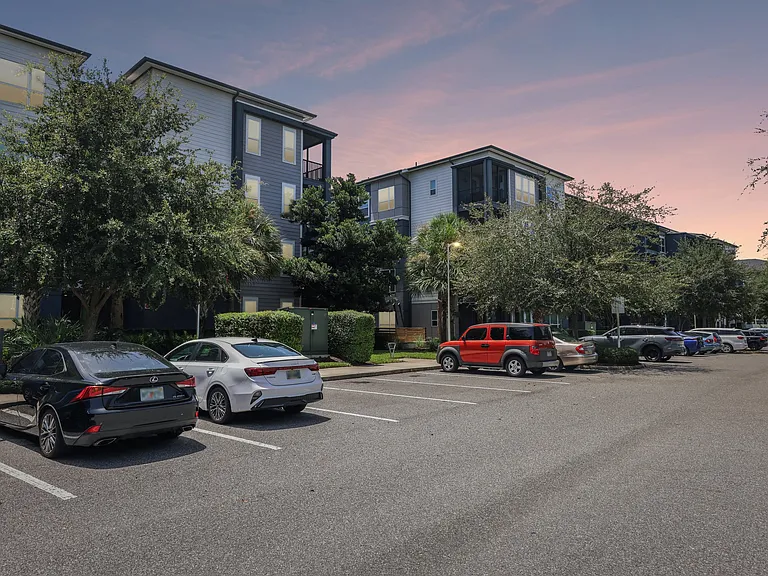 Veer Apartments — Photo 21