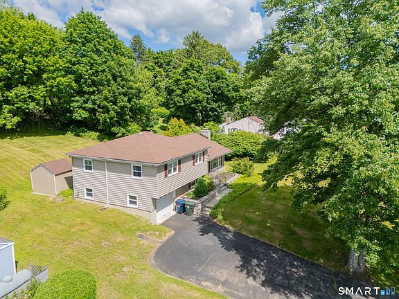 3rd image of 33 Kingswood Road