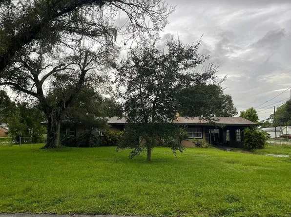 1001 Tortugas Ave, Fort Pierce, FL 34982
