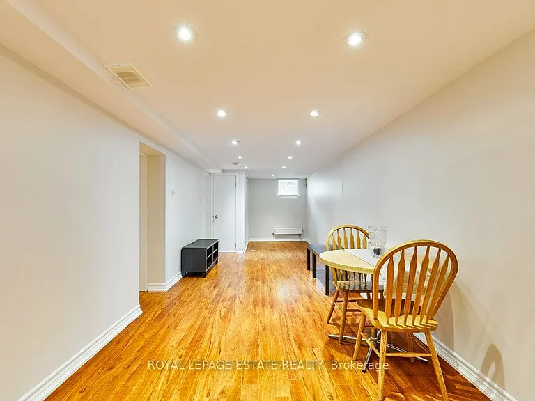 120 Grenadier Rd #LOWER — Photo 14