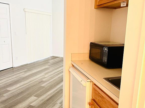 5th image of 8904 Sandshot Ct #5112