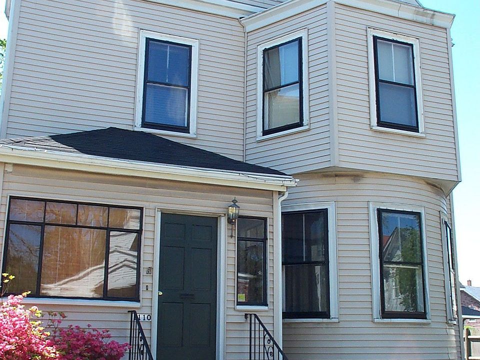 1110 River St