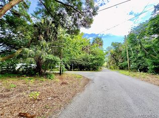 6 S Inglis Ave, Inglis, FL 34449