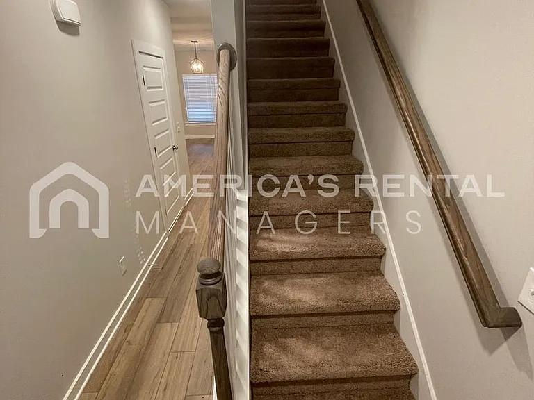 334 Buckhorn Cir — Photo 3