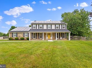 1 Glenhurst Ct, North Potomac, MD 20878