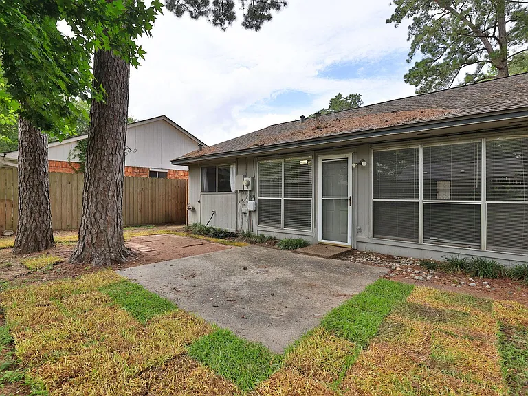4623 Whispering Rock Ln — Photo 30