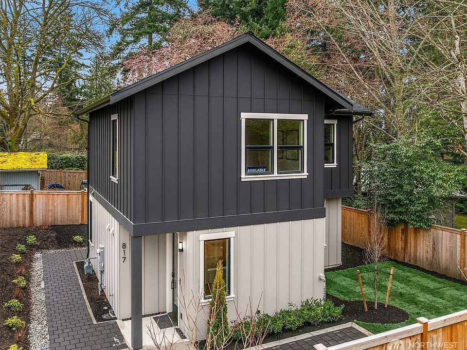 1st image of 817 18th Avenue W