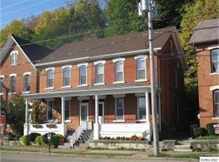 729 Bluff St, Dubuque, IA 52001