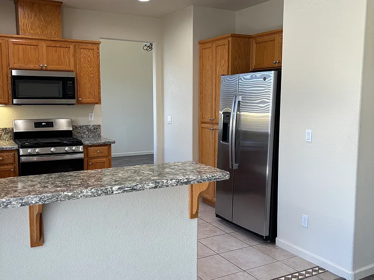 1543 Cole Ln — Photo 6