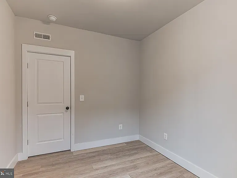 1512 S 58th St #2 — Photo 4