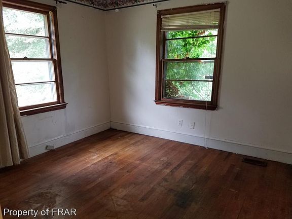 5th image of 154 W Palmer St