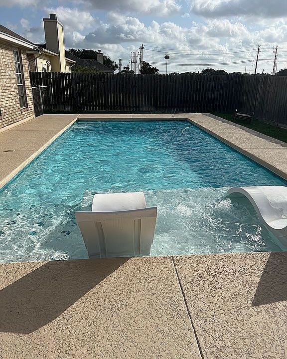 1st image of 7618 Odessa Dr