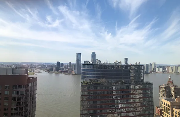 Sold by Nami New York Property LLC | media 4