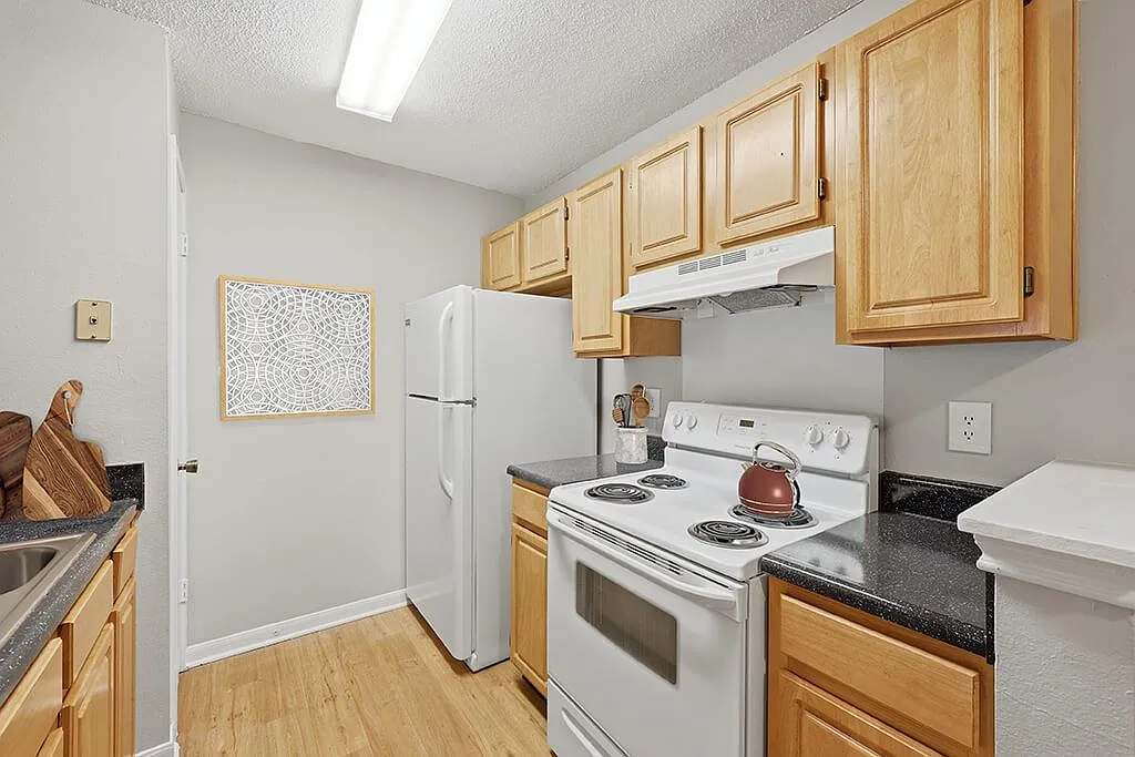 Greens of Pine Glen Apartments — Photo 3