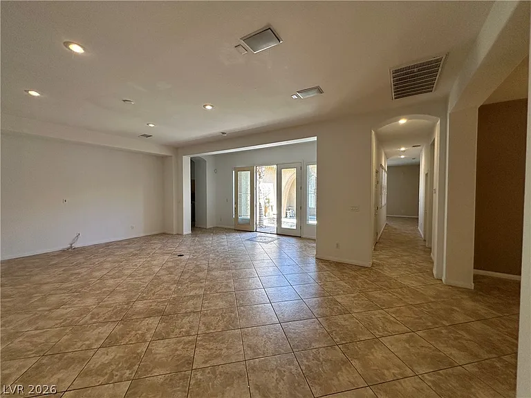 7185 Windy Peak Ct — Photo 8