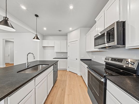 5th image of 10210 Kimberlite Dr