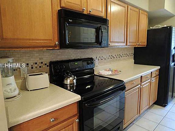 4th image of 25 Deallyon Ave APT 130