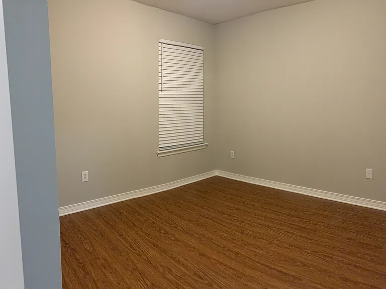 5957 Savannah Dr — Photo 8