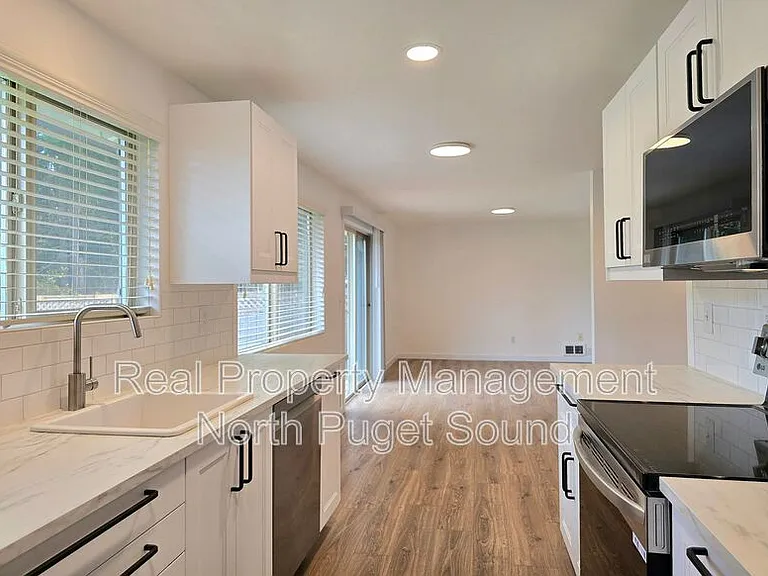 4521 122nd Pl NE — Photo 8