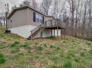 138 Willie White Ln, Jacksboro, TN 37757