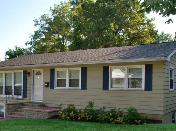 401 S Eason Dr #C, Carbondale, IL 62901