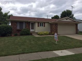 718 Locust Dr, Davison, MI 48423