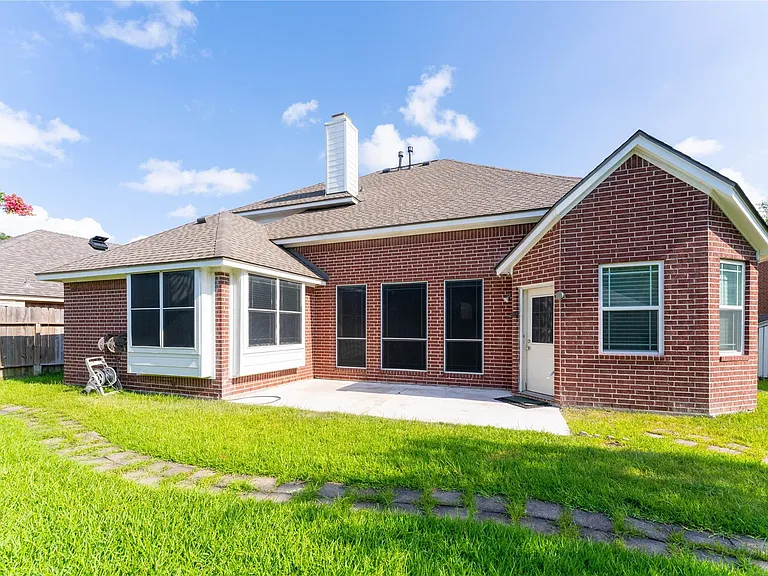 311 Saunter Dr — Photo 11