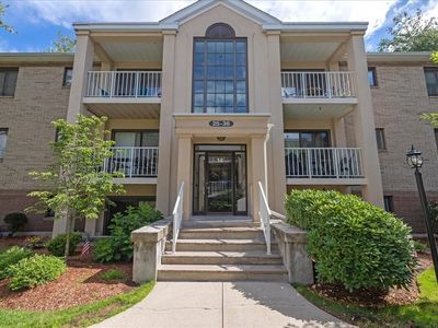 14 Bourbon St APT 32, Peabody, MA, 01960